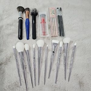 Set Of New Makeup Brushes, WetnWild, Vintage Cosmetics, Japonesque,
